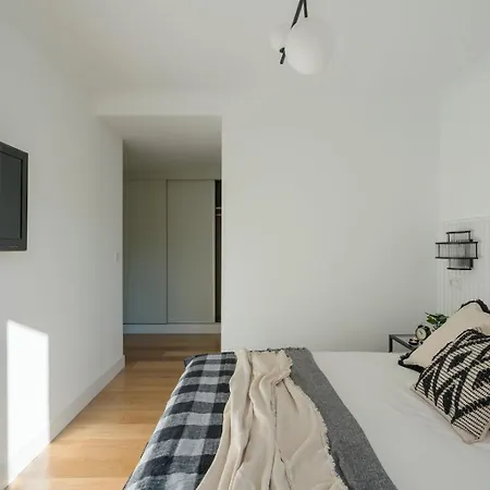 Apartment Akomodat En Luminoso Y Acogedor Cercano A La Playa Y Bilbao