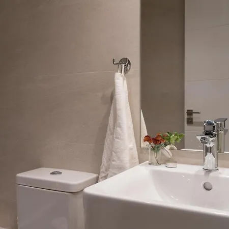 Akomodat En Luminoso Y Acogedor Cercano A La Playa Y Bilbao Апартаменты *